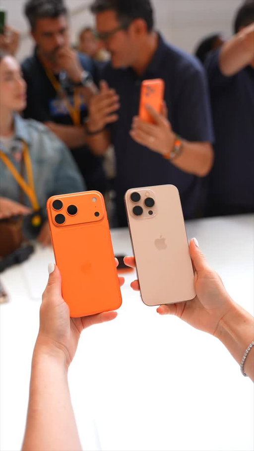 iPhone 17 Pro Max VS iPhone 16 Pro Max | What the HECK is the difference??? 

#iphone17promax #iphone17 #iphone17pro