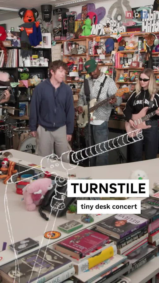 #tinydesk • Yes, the first-ever stage dive at the Tiny Desk occurs during @turnstileluvconnection's set, but not before a wild reimagination of the hardcore band's wide-ranging sound 💥⁠
⁠
Tap the link in our bio to watch Turnstile's full performance, premiering only on npr.org/tinydesk or @nprmusic's YouTube❗️