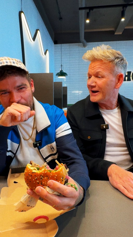 I was invited by Burger King to be the first to try of their brand-new burger. It’s called ‘The Wagyu’.

100% British wagyu beef, crispy onions, pickled onions and caramelised onions, caramelised onion mayo and rocket in a sesame bun.

Burger King: The Wagyu, backed by Gordon Ramsay. Available in stores now.

Ad