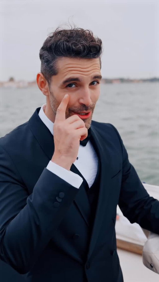 Every scene deserves an opening act. Mine starts with an espresso from De’Longhi Rivelia. Perfetto.👌🏻☕️ @delonghiofficial / @delonghi_ch #DeLonghiCoﬀee #Perfetto #adv #redcarpet #suit #coffee