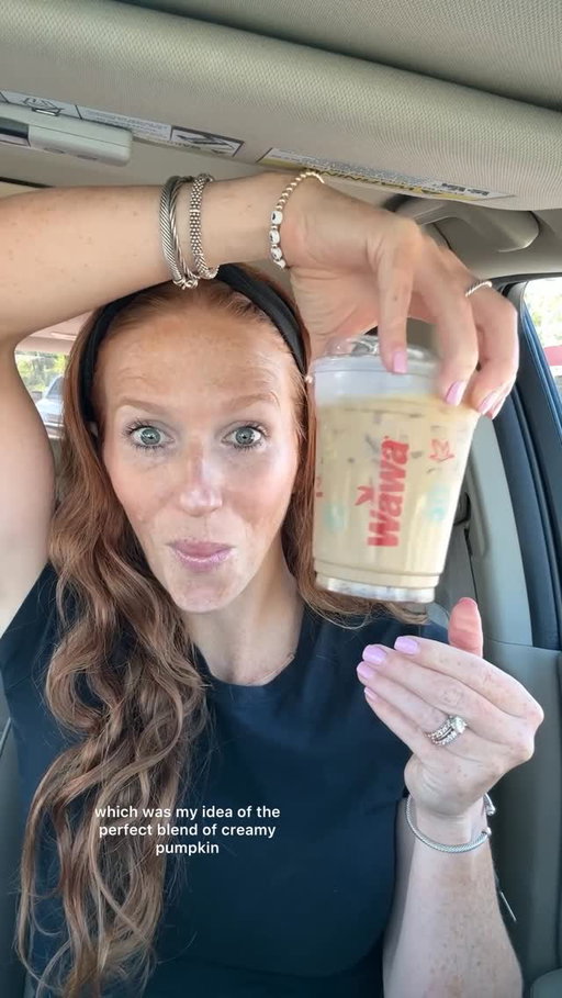 #ad Happy to always be the fall seasonal beverage taste tester. Especially when it involves Wawa and their lineup of fall pumpkin flavors + new s’mores beverages. SO good! Don’t miss out because the fall drinks never seem to last long enough 😉 #Wawa