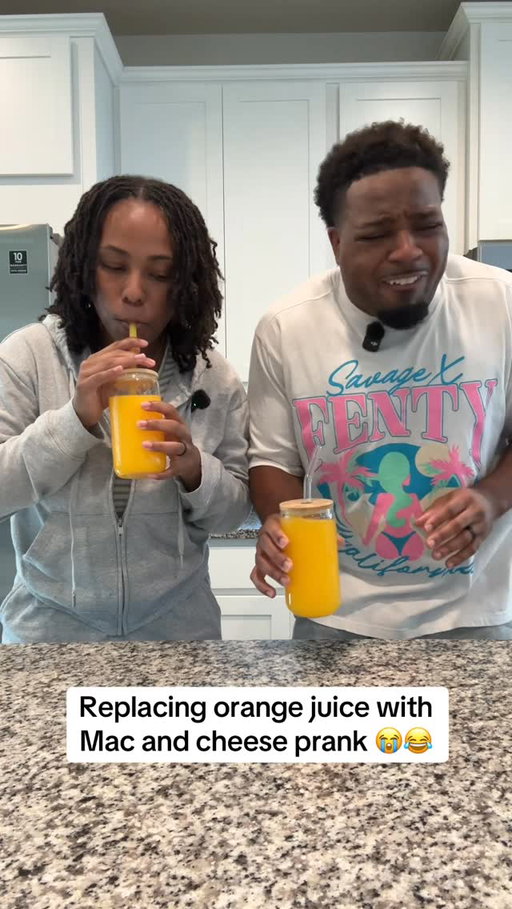 I’m weak 😂😂😂 #couples #couplescomedy #funny #prank #xandnae