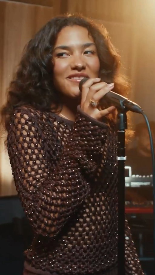 We kinda like calling @oliviadeano’s @spotify Live Room performance wonderful 🩷