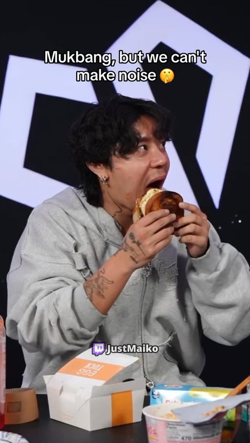 Mukbang difficulty: IMPOSSIBLE 😭🙏
Twitch: JustMaiko // YT: Justmaiko Live //
#justmaiko #clips #funny #fyp #mukbang #reels #asmr #twitch