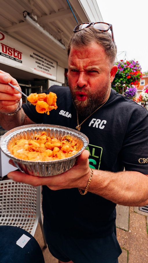 “MIND BLOWING” 🇮🇹 Some of the places you stumble into in life, end up being the most special. I present @gustoitaliantaste in Hitchin.

Side note: I still need my @cawsburger fix 💛

#foodreviewclub #foodcritic #foodreview