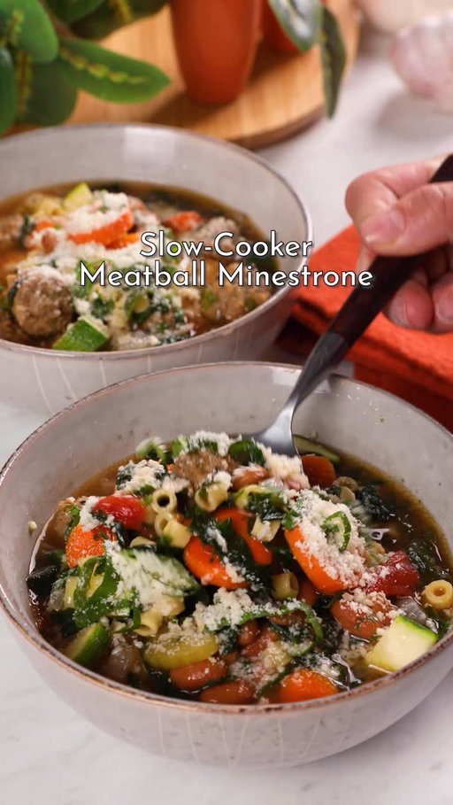 Soup season is officially here and we’re feeling cozy! 🍲 This Slow-Cooker Meatball Minestrone with @simeks Kids Mini Meatballs is the ultimate dump-and-go comfort meal. Just toss everything in and let the magic happen! ✨

#EasyHomeMeals #SoupSeason #SlowCookerMeals #DumpAndGo #MeatballMinestrone #CozyMeals #EasyDinner