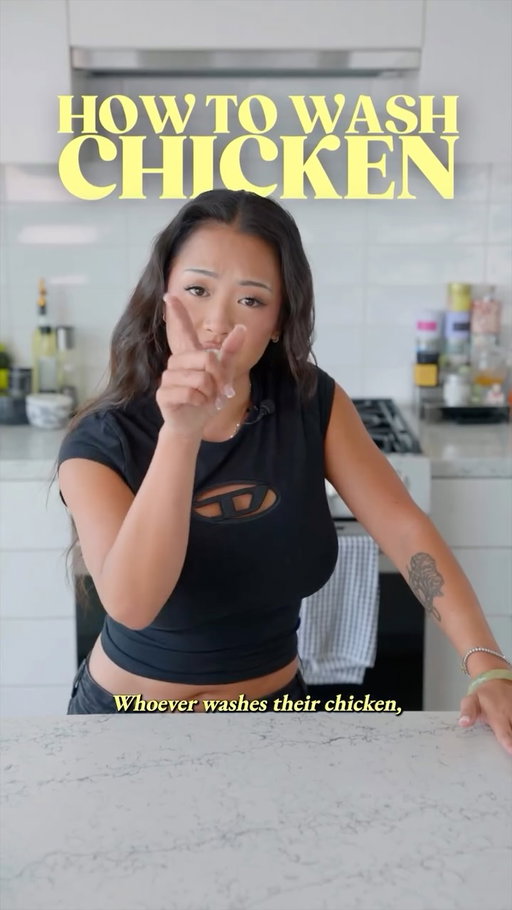 To wash or not wash chicken 🤔 to me, getting chicken from the grocery store that’s packaged doesn’t need to be washed, just pat it down BUT if you’re bringing home a freshly butchered chicken where there’s still feathers then yes wash your chicken but whatever makes you feel better when cooking ☺️
