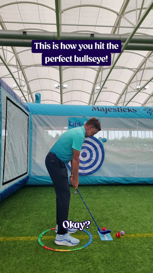 At our recent Little Sticks festival @ianjamespoulter shows everyone how to hit the perfect bullseye 🎯 ⛳️

#MajesticksGC #littlesticks #ianpoulter