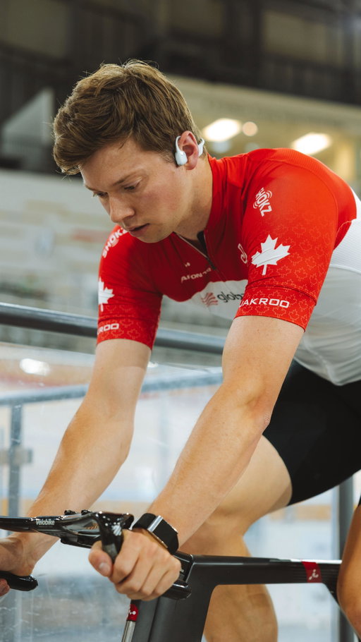 Max effort. Total focus. Complete awareness.
With the @shokzcanada OpenRun Pro 2, I can ride harder and stay connected to my surroundings.
If you want to have music with you while you ride, I’ll always recommend Shokz.
• Open-ear design
• Bone conduction technology
• Secure & comfortable fit
• IP55 Sweatproof
• Up to 12-Hour Battery Life & Quick Charge 

#RideWithShokz #training #cycling #fixedgear #shokz #openrunpro2 #athlete #cyclingcanada