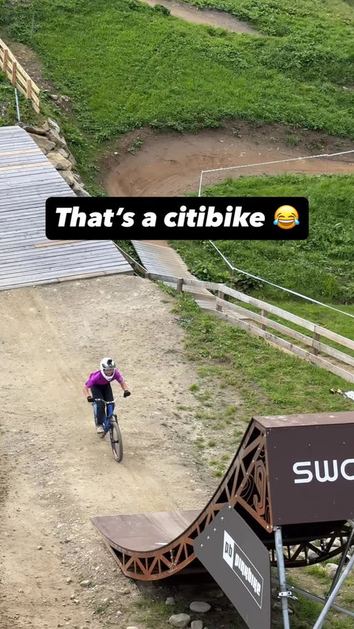 Citibike going craaazy😂🤝 @harry_2010_beast @citybikeboys @swatch #swatchnines full YouTube link in bio!