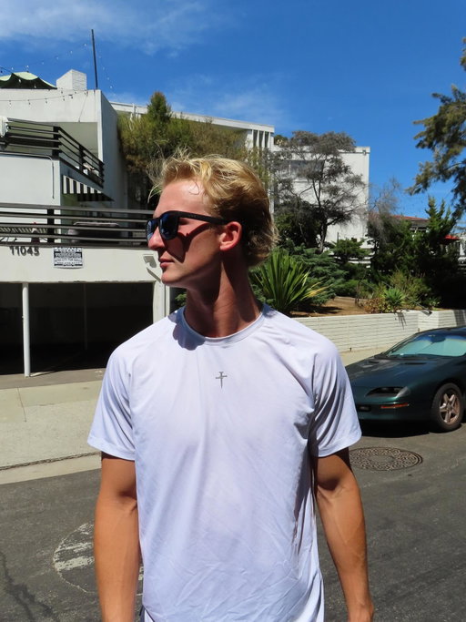 I’m partnering with @goodr ! These shades keep me looking sharp on and off the field
#goodrpartner #goodrsports #downtoclown 
@sportsgoodr @postgame.official