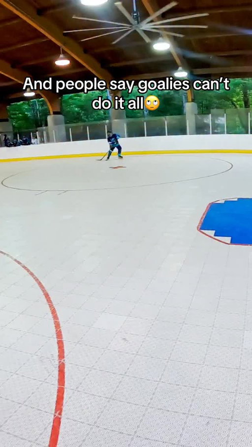 And then they say goalies aren’t the best guys out there! We see things that others don’t!
-
#hockeygoal #rollerhockey