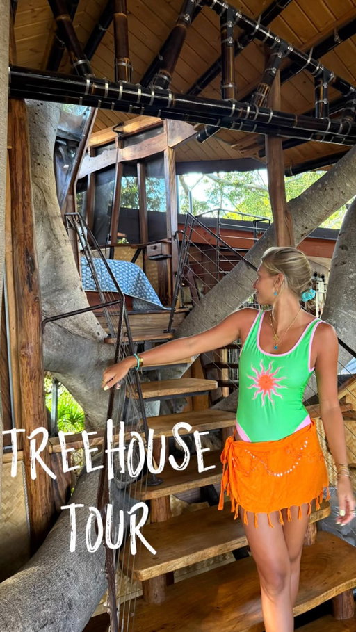 The moment you’ve all been waiting for: @mahinatreehouse tour!! Seriously the coolest place EVER.
I am truly mesmerized by the time, effort, and pure genius it took for this treehouse to be built.
You will NOT want to miss this on your next trip to Honolulu!!!
I wish I could stay forever 🥲🌳