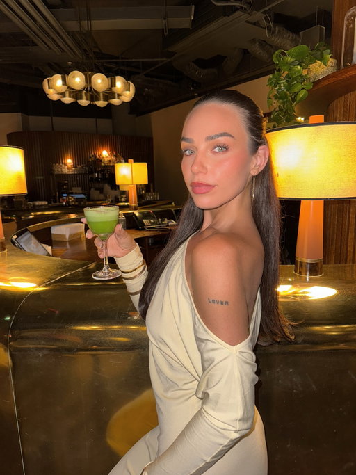 HOSTING A DREAM DINNER @mymelomatcha X @sohohouse brand new restaurant NORI ! We had 3 bespoke Melo Matcha Cocktails created alongside the incredible dishes - it truly was the most perfect night & I still can’t wipe the smile off my face. 🍵 🍸⭐️ 🍣 🥢 (btw NORI at White City house is open to the public!)