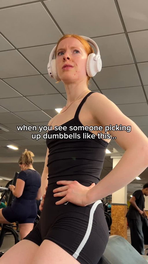 Seems like such a trivial thing, but as you start lifting heavier dumbbells over time, the best way to avoid any silly injuries is to pick up the dumbbell like it’s a deadlift whatever exercise you’re doing.

 #gym #ﬁtness #gymtips
