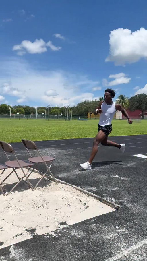 I JUMPED OVER 10 CHAIRS!! 🪑🏃‍♂️ #ishowspeed