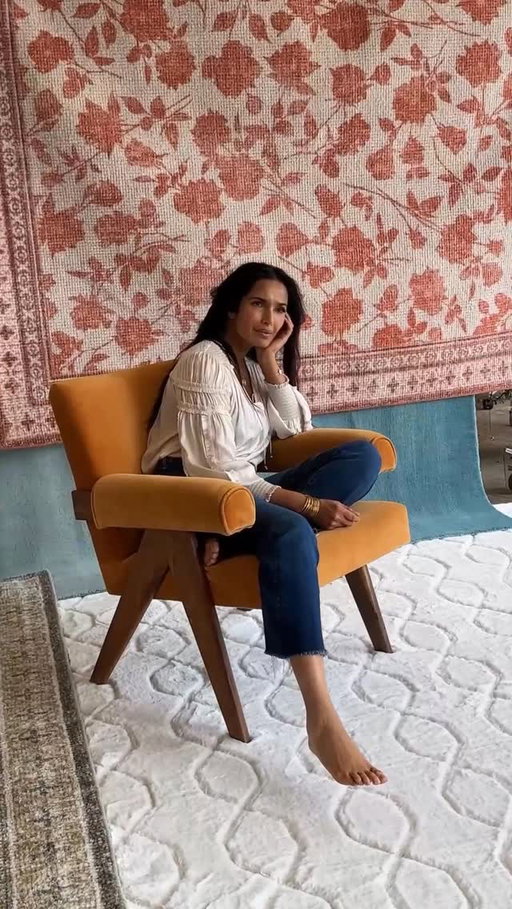 Behind the scenes of the #PadmaLakshmixRugs USA campaign. Where soulful design meets effortless style. ✨