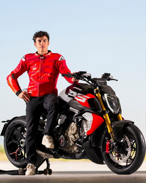 RS range: Ducati’s racing DNA applied to the Diavel and Multistrada world.

Crafted for those who live Ducati as a true passion and recognize excellence at first sight. Delivering an unparalleled riding experience for those who demand nothing but the best in performance, lightness, and style. 

Each RS model is designed to embody the sporting pinnacle of its family: race-bred performance, advanced technologies, distinctive liveries, exclusive and dedicated components, and premium materials such as titanium and carbon fiber.

Each Diavel V4 RS and Multistrada V4 RS are crafted in numbered series and fitted with the astonishing Desmosedici Stradale engine bringing the rider excitement level close to the world of Superbikes. 

#Ducati #MultistradaV4RS #DiavelV4RS #DucatiWorldPremière2026