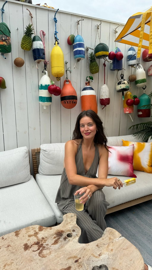 #OutshinePartner Savoring summer with @outshinesnacks at their NYC pop-up at Sailor’s Choice until 8pm today! 🌞🍍 Try their delicious new Fruit Blends in a store near you!