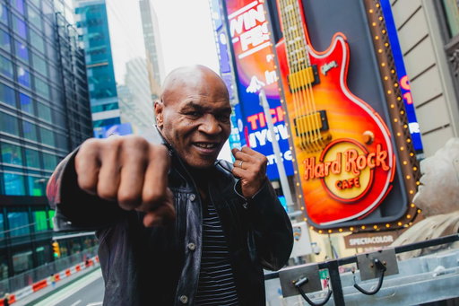 Iron Mike takes New York 🥊🗽🎙️

#ReturnOfTheMike #HardRock

📸 Brandon Todd / @branndannart
