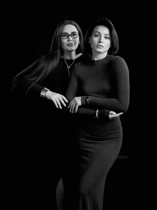 Today we came back to @monographymontreal 🎥✨🤍
We’ve shot here before, and this time we went for a black-and-white monochrome style 🖤Elegant classic looks, stylish vibes, and the results turned out just as we imagined.

The studio always welcomes us with warmth — friendly staff, amazing energy, and a creative atmosphere that leaves us full of inspiration. Every time we leave Monography, we’re charged with emotions and ready to come back again🤍😍📸

And the best part — @monographymontreal is a self-studio. That means no need to book a photographer or overcomplicate things — you can easily create your own photo and video content with different backgrounds, props, and lighting. Fast, simple, and at very affordable prices 💫

Highly recommend for anyone who wants high-quality, beautiful content without the hassle!🫂🤍

BOOK NOW!!