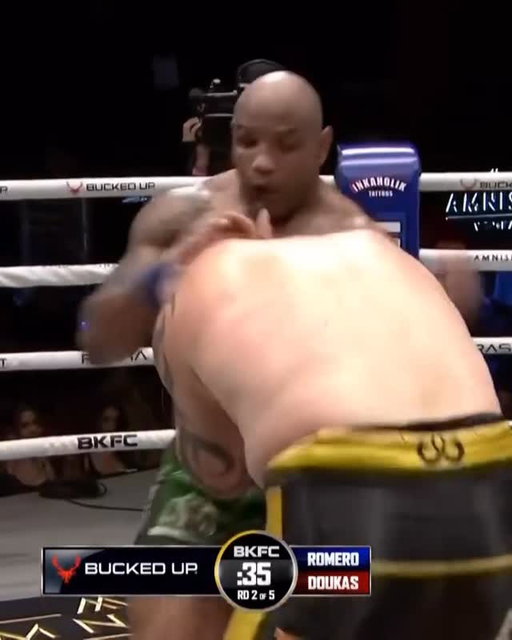 Victorioso @yoelromeromma 👊💥

🎥: @bareknucklefc