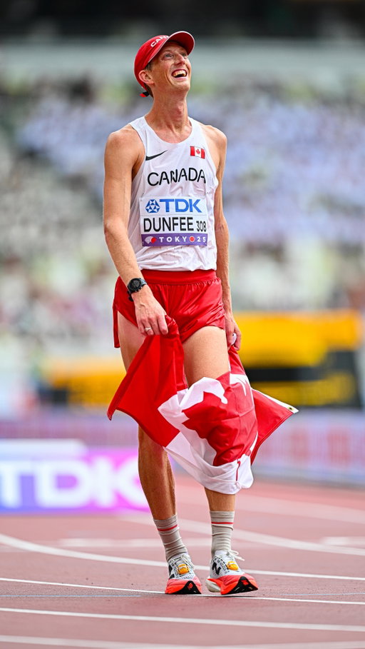Oh Canada 🇨🇦✨

@evandunfee storms to the first gold medal of @wchtokyo25 in the 35km race walk 🔥

🇧🇷’s @caiobonfims claims silver and 🇯🇵’s @hayato19901128 the bronze in front of his home crowd 👏

#WorldAthleticsChamps