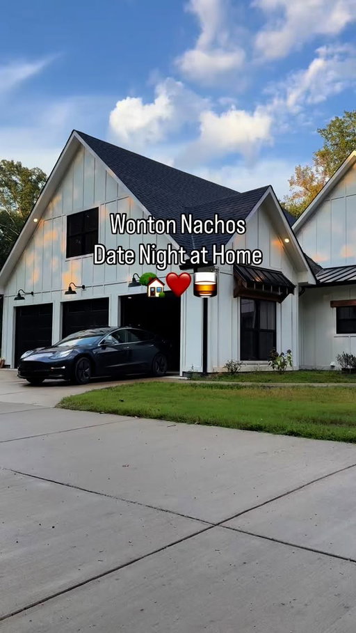 Wonton nachos date night at home #vlog #dayinthelife #cookingvlog #outdoorcooking #blackstone #backpatio #backyardvibes #lifestylevlog