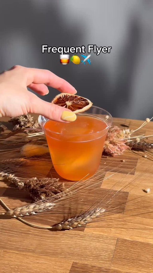Your boarding pass to a better morning.
The Frequent Flyer, made with Morning Recovery Lemon so you can travel far and deplane safely 🥃🍋✈️
#Morelabs #CocktailRecipe #MorningRecovery