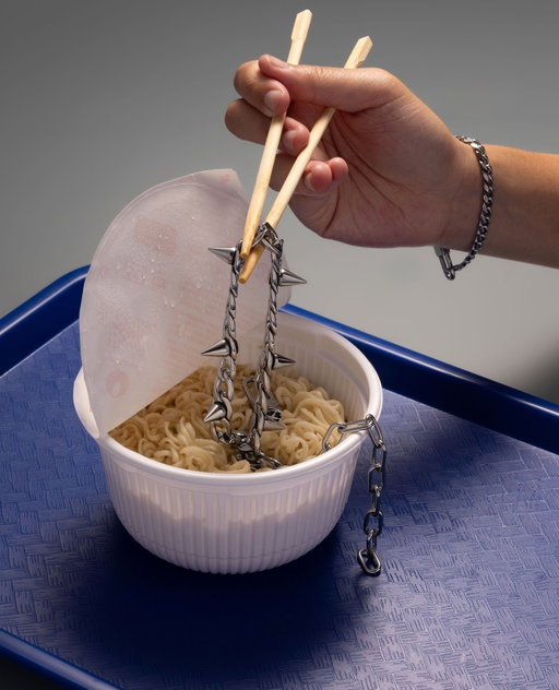 Hot noodles. Cold chains. Our steel doesn’t tarnish, rust, or fade.