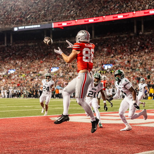 Max made it happen 🗣️

First touchdown as a Buckeye for @maxklare ‼️
