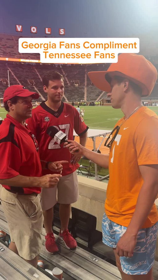 Southern hospitality is a real thing! 
•
#tennessee #tennesseefootball #georgia #georgiafootball #cfb