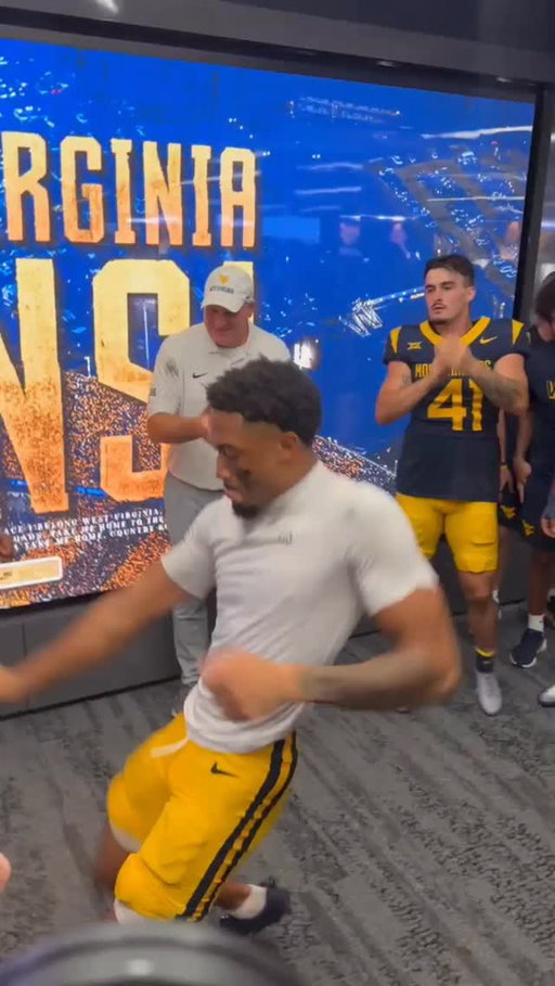 TikTok ❌
Winning locker room ✅

🕺🕺
