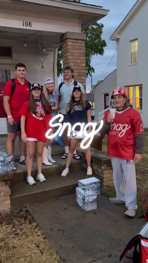 30 Rack Holding Competition for the chance to win a 30 rack of beer!! Episode 1 - congrats to Hailey!🛴🍻 #snag #oxford #snagmiami #letsgetsnagging