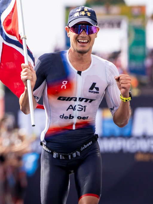 @gustav_iden’s comeback placing 2nd at the IRONMAN World Championships in Nice marks a powerful return. More than a result, it’s a reminder that Gustav is back where he belongs — among the very best in the sport.

🥈Gustav Iden - 7:54:13

📷 (C) IRONMAN