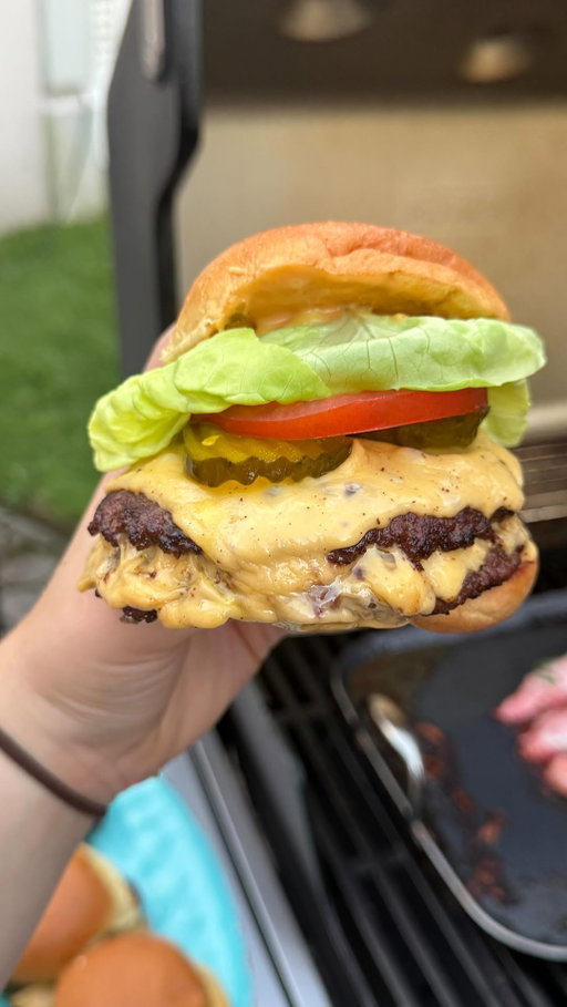 My guide to the perfect SMASHBURGER Sunday with the family 🍔🤌

Smashburgers aren’t hard, but there are a few things I do to make the process smoother and get perfect burgers every time: 

- Pre-smash the burgers using parchment squares and a heavy weight burger press. This ensures a nice thin patty, while working on a hot griddle. (I love my heavy duty burger press, that comes in the @hexclad Griddle Tool Set)
- Prep all the toppings ahead of time. Sauce ✅Toppings ✅, means fresh hot burgers off the grill are ready to eat! 
- Using the @hexclad Double Burner Griddle Pan and using it directly on the grill. The stainless & nonstick surface ensures consistent, even heat distribution allowing you to a beautiful sear and crust. And the best part is getting to do it outside = easy clean up. Once the pan cools just give a rinse with soap and water and you’re done. 

💥 Comment “BURGER” or “RECIPE” to get my full smashburger guide straight to your dm!! 

#burger #smashburger #griddle 

https://alessandraciuffo.com/your-guide-to-the-ultimate-smash-burger/