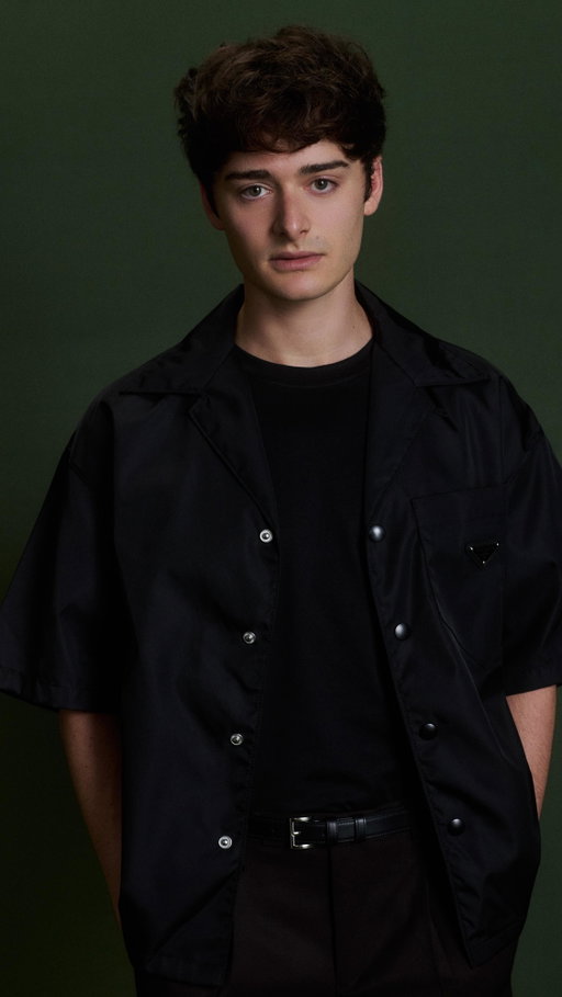 Noah Schnapp shares the story of what led to his personal paradigm shift with the new Prada Paradigme fragrance. 

#PradaBeauty #PradaFragrances #PradaPeople