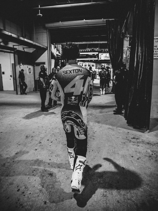 Not much to say about St. Louis and to be honest I’m quite disappointed. Just want to apologize to the fans and to the people who support me it’s been a trying year but it hasn’t been from a lack of effort from me and the people in my corner. See y’all in Vegas 🫶🏻