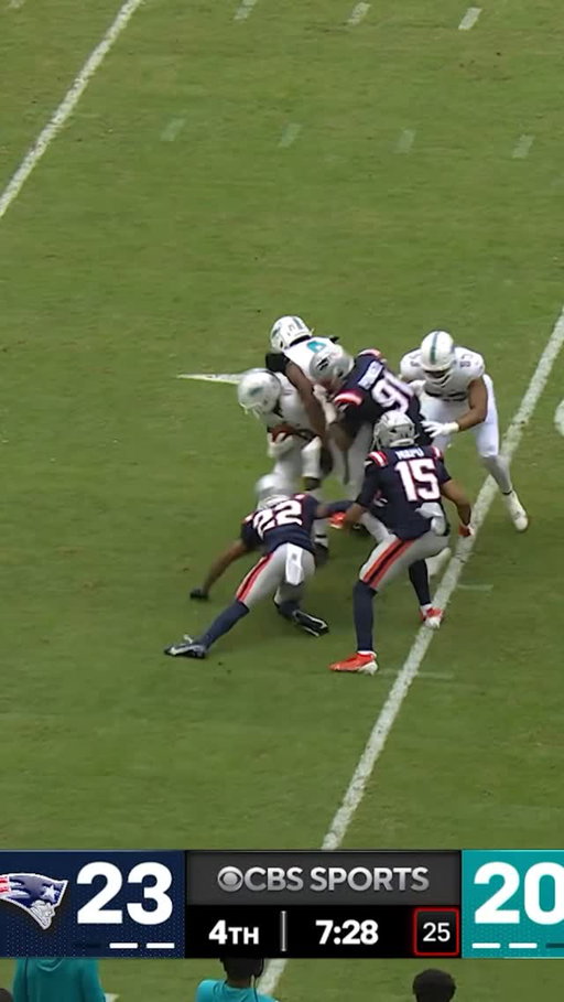 How’d he escape that!? @malik6__ 

NEvsMIA on CBS/Paramount+
watch.nfl.com