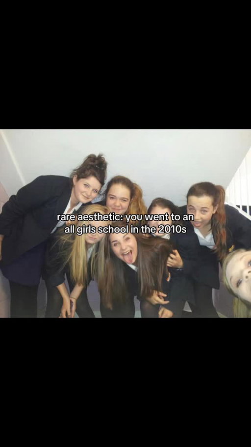 Good old CHSG x

(Sorry if you’re in this 🤣)