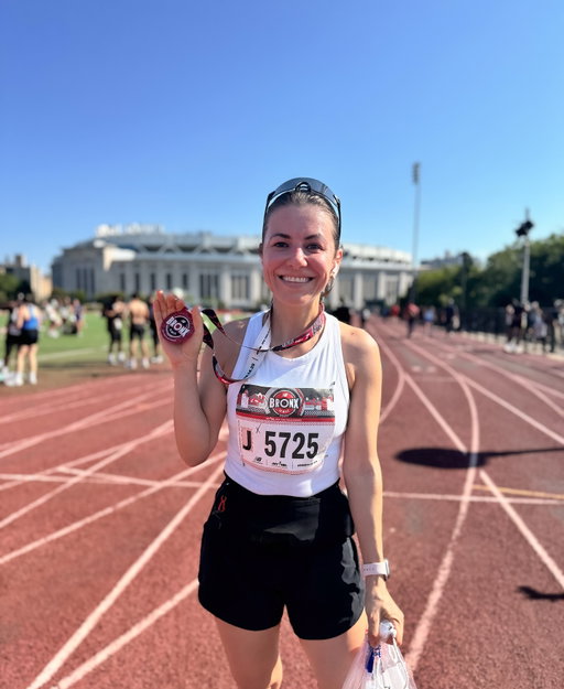 LIFE LATELY 💜 

🏅 Bronx 10 Mile today - another race for the books, getting closer to my NYC marathon entry next year!

🐶 My precious Dalbit

📚 Attending @zosiamamet book launch event at @92ndstreety 

🥳 Celebrating @iamraquelpaiva birthday 

👯‍♀️ My outfit just because I was feeling cute 

🏃‍♀️ 1 mile race - a rainy one 

🎙️ @pickygirltravels and @ambymathur - my first two guests on my new @transplants.pod - the project I’ve been working nonstop and feeling so proud!

🧒 My fabulous 39y skin (check my Substack today, I published a post about it!)

👶 Chloe and Dalbit (cc @sarahfunky )

💇‍♀️ Haircut

🇧🇷 Another picnic with Brazilian women for the books 

#newyorkcity #livingabroad