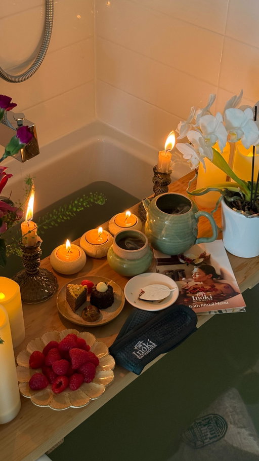 Enjoy an evening bath ritual under candlelight with me 😌🛁✨