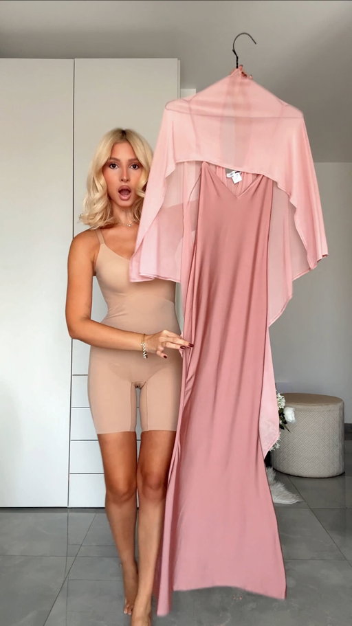 My dream dress!! 😮 (save this for inspo) Comment *SHOP* for a direct link of this look in your DMs 💕 Yay or Nay? VOTE BELOW ⬇️ /ad I’m obsessed with this look 👏🏻 These @honeylove undergarments are a game changer.. supportive, insanely seamless and bathroom friendly!! 🙈 (which means you don’t have to fully remove everything hehe) Tag a bestie who would love this look!! 👭🌸 

Undergarments: @honeylove 🍯