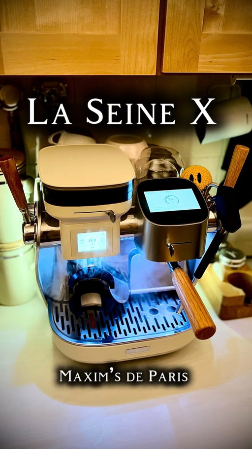 Welcome to La Seine X by Maxim’s de Paris ✨☕️

No one can imagine how grateful I am to be one of the coffee enthusiasts who gets to test and enjoy this machine in advance to the general customer. Thank you @maxims_coffee for the opportunity ♥️

I am not sure if the stars aligned or something beyond my knowledge made this happen, but I was struggling with the extraction of some coffee beans lately (mostly light roasts) and needed to do pressure or flow profiling manually, by turning the steam wand on and let the water out in order to reduce the pressure in the coffee bed. But hey, my thought have been heard, and look at this, I can program it now! 😍 I guess I could replicate any machine with so detailed and deep control pressure profiling, isn’t it crazy? 🤯

Many other features that I am already loving, highlighting:
• Brewing by weight (no need for scale or manual stopping anymore).
• Grinding by weight (so far no clumps, super clean, and fast).
• Powerful and easy steam wand (great texture for latte art, plus infrared sensor to automatically stop and avoid burning the milk).

If you want to dive in and learn about how pressure profiling, among other features, can improve your espresso game, leave a like and comment below what features you are mostly interested in! ⬇️

PS. I could not start enjoying this new machine without delicious coffee beans from the first specialty roaster I tried in my beginnings last year, @coffeebros, thanks to which I fell in love with the real coffee, and without the beautiful and my favorite glass from @kruveinc 🫶🏼

#seinex #maximsespresso #pressureprofiling #coffee #cafe #barista #coffelover #specialtycoffee #latteart #flatwhite #latteartgram #instacoffee #reelinstagram #fyp