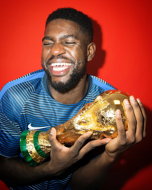 🚨🥺 𝐎𝐅𝐅𝐈𝐂𝐈𝐀𝐋: Samuel Umtiti has decided to 𝐫𝐞𝐭𝐢𝐫𝐞 from professional football! 👋🏾🇫🇷

🏆 x1 FIFA World Cup
🏆 x1 Coupe de France
🏆 x1 Trophée des Champions
🏆🏆 x2 La Liga
🏆🏆 x2 Supercopa de España
🏆🏆🏆 x3 Copa del Rey

How do you rate his career 𝐟𝐫𝐨𝐦 𝟏 𝐭𝐨 𝟏𝟎! 💙❤️