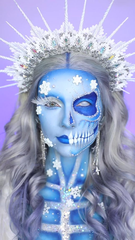 Day 26 - Don't you just find these makeup transformations so satisfying?! Here's a look I created a few years back with the inspiration of Ice Queen meets Halloween ❄️👻 I loved how it turned out! 

#MyTop31