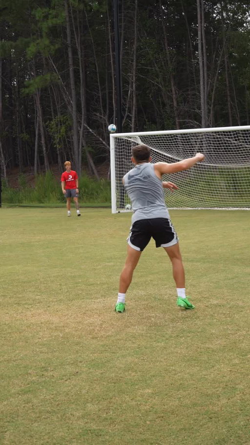 Just having fun ⚽️🫶
•
•
•
#football #soccer #ncaa #soccerdrills