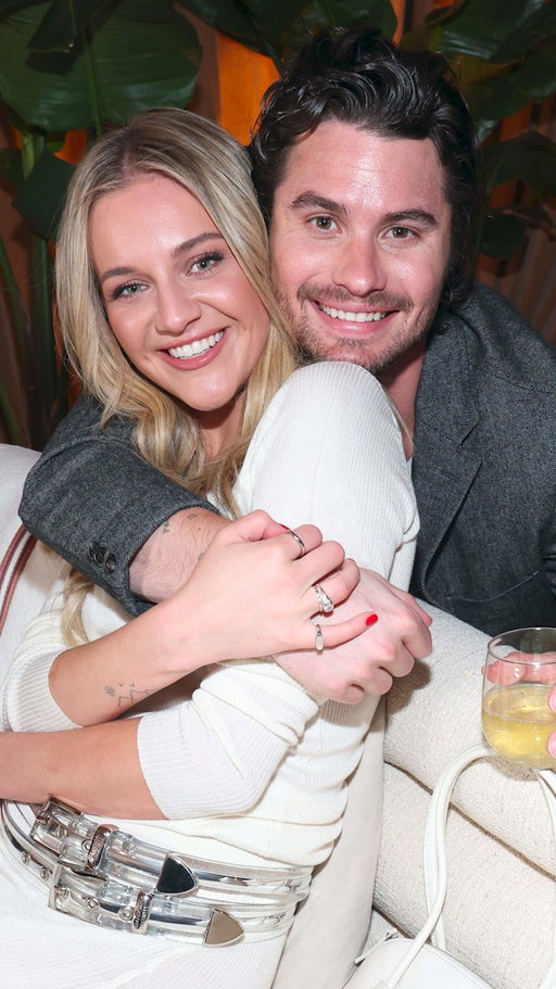 What the heck happened to Chase Stokes and Kelsea Ballerini!!??