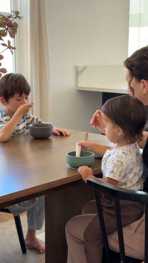 The same core memories 🥺 just with better-for-you ingredients that I can finally feel good about giving to my kids🥣 @threewishes #threewishespartner