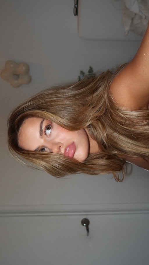 A must for the girls who love volume, the @olaplex weightless nourishing mask 🤍 #hairmask #hairroutine #olaplex #olaplexpartner